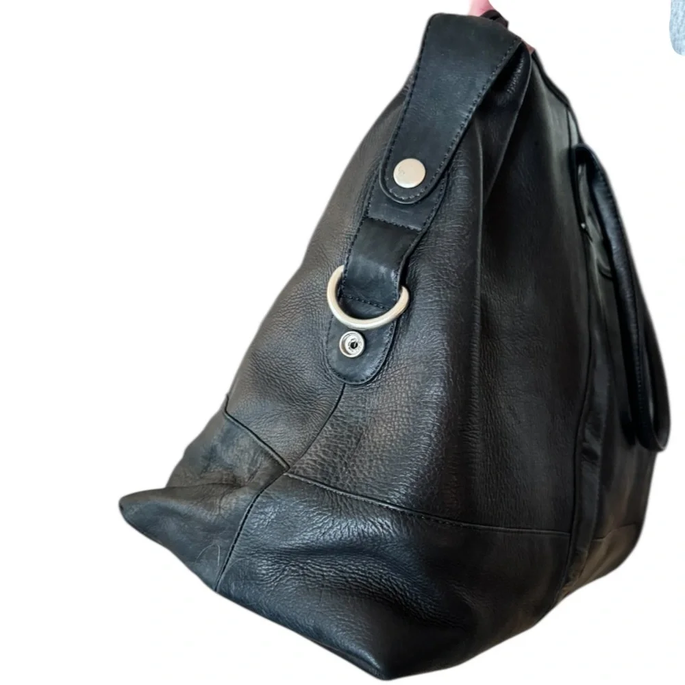 NHL Engraved Logo Latico Black 100% Leather Duffel‎ Travel Bag